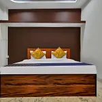 Spot On 81340 Hotel Bamleshwari