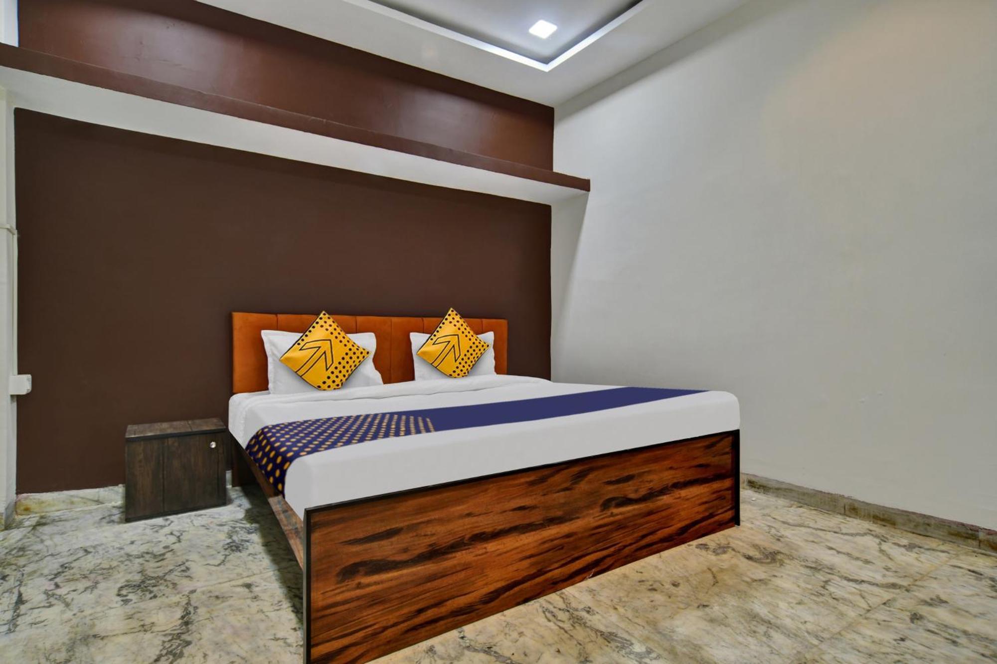 Hotel Spot On 81340 Bamleshwari 2*